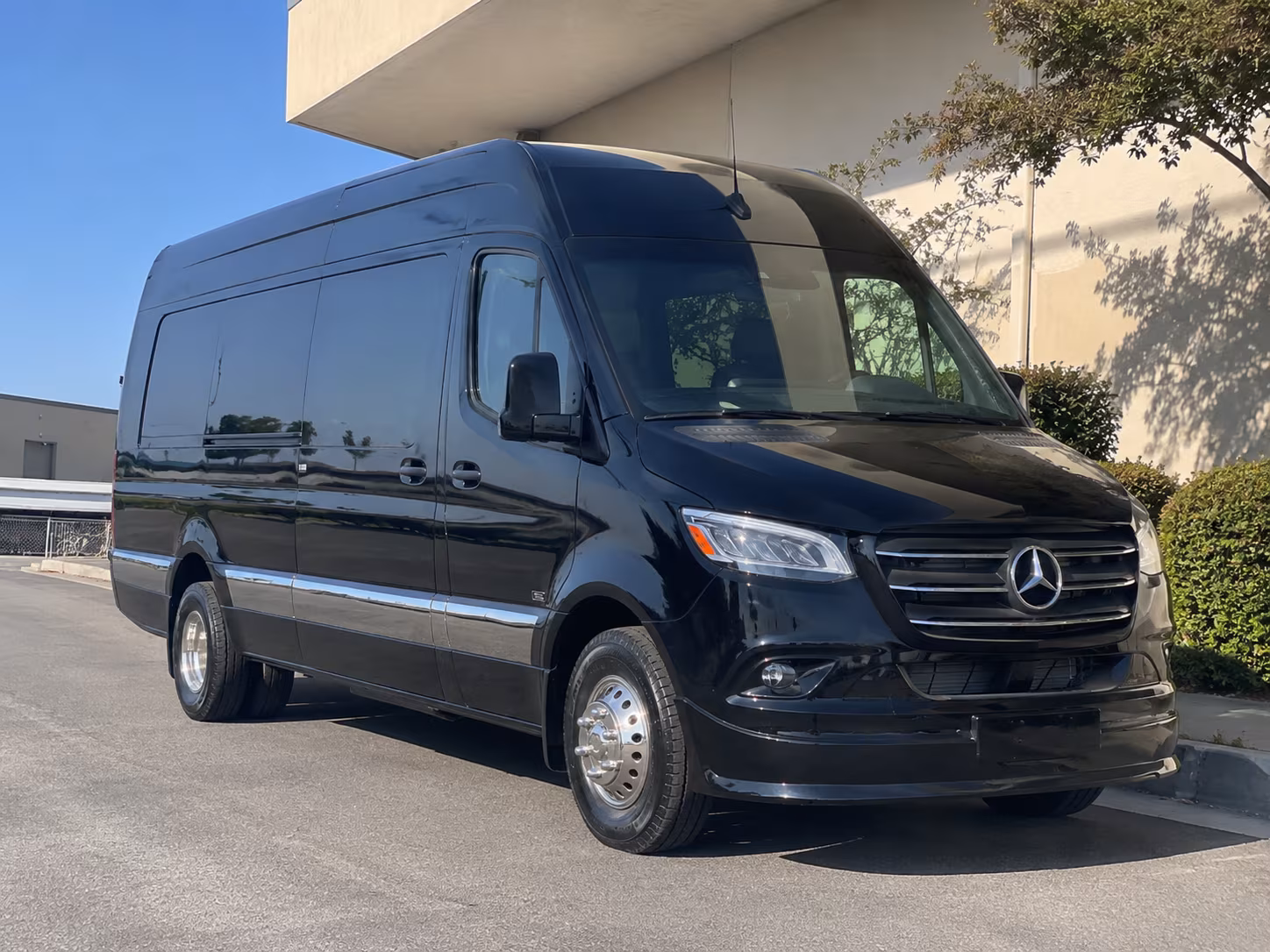 Beaumont Airport Shuttle & Transportation party bus exterior