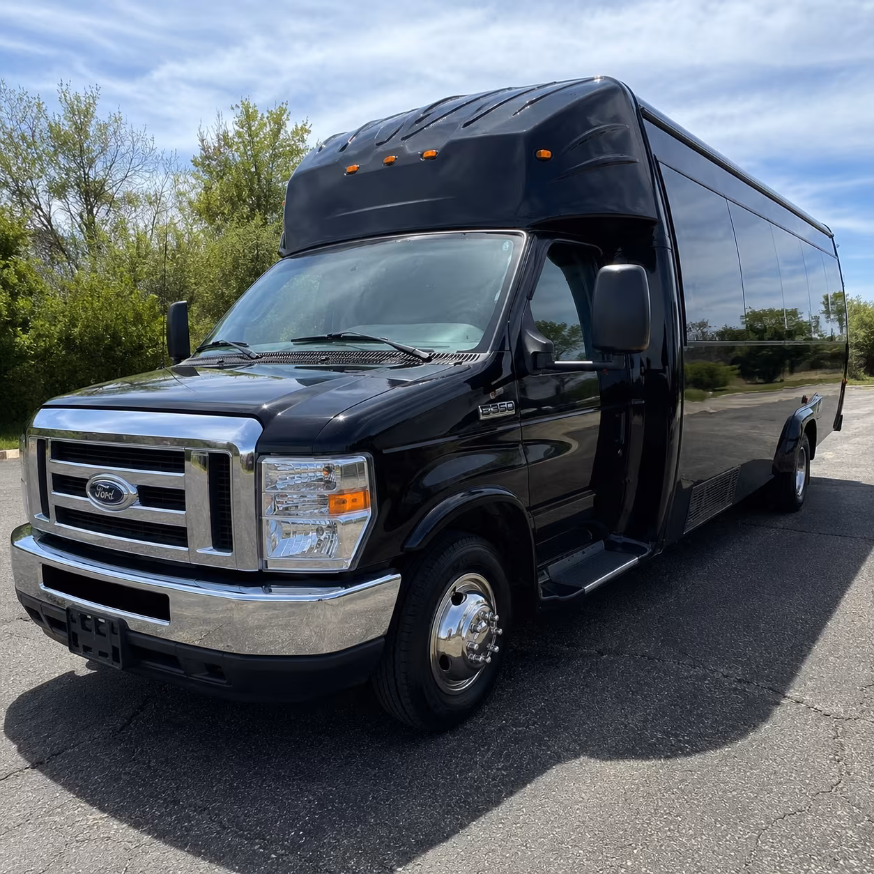 Beaumont Birthday, Sweet 16, & Quinceañera Transportation party bus exterior