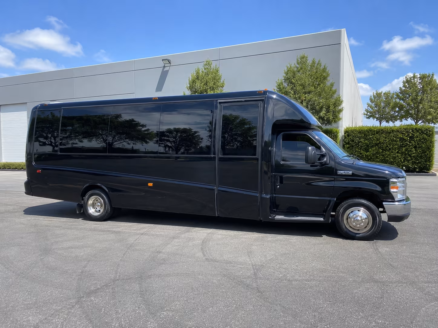 Beaumont Birthday, Sweet 16, & Quinceañera Transportation group transportation