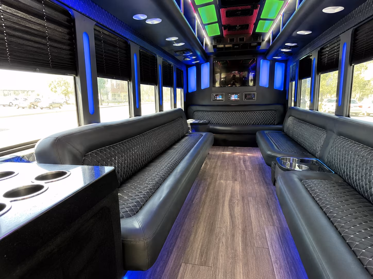 Beaumont Winery Tour & Pub Crawl Transportation party bus exterior