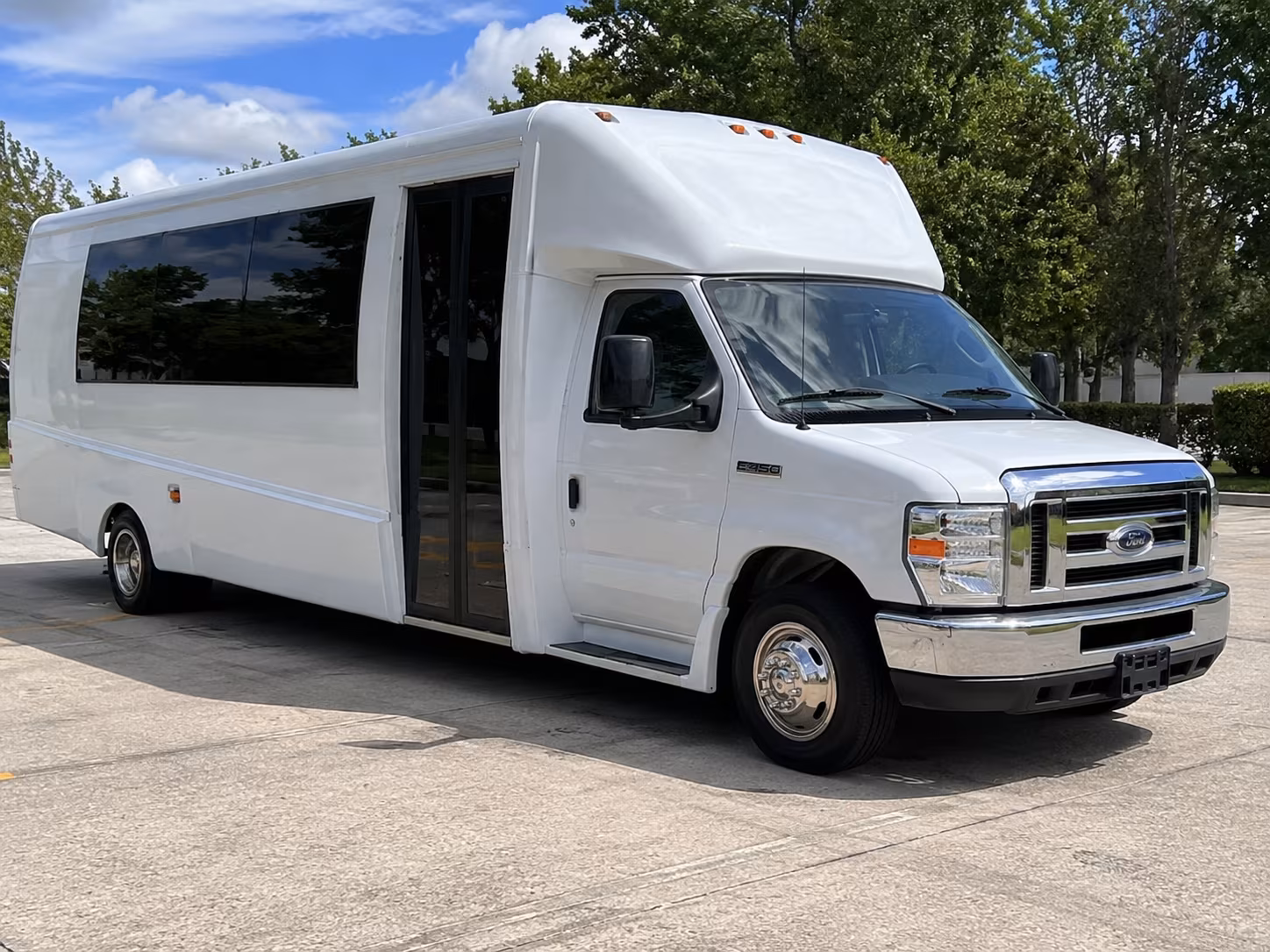 Pasadena Winery Tour & Pub Crawl Transportation